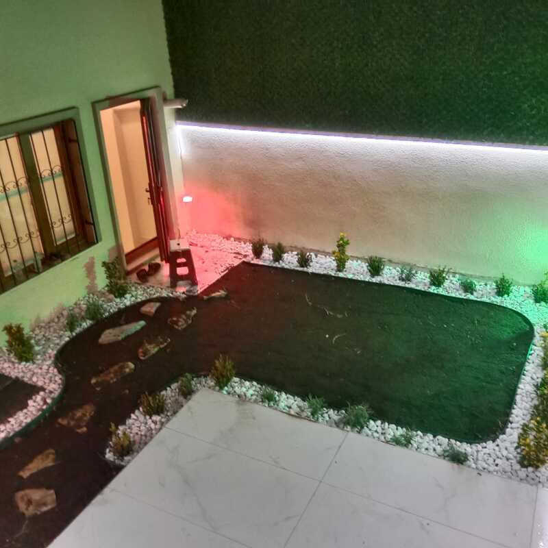 Villa bahçesi taş süsleme